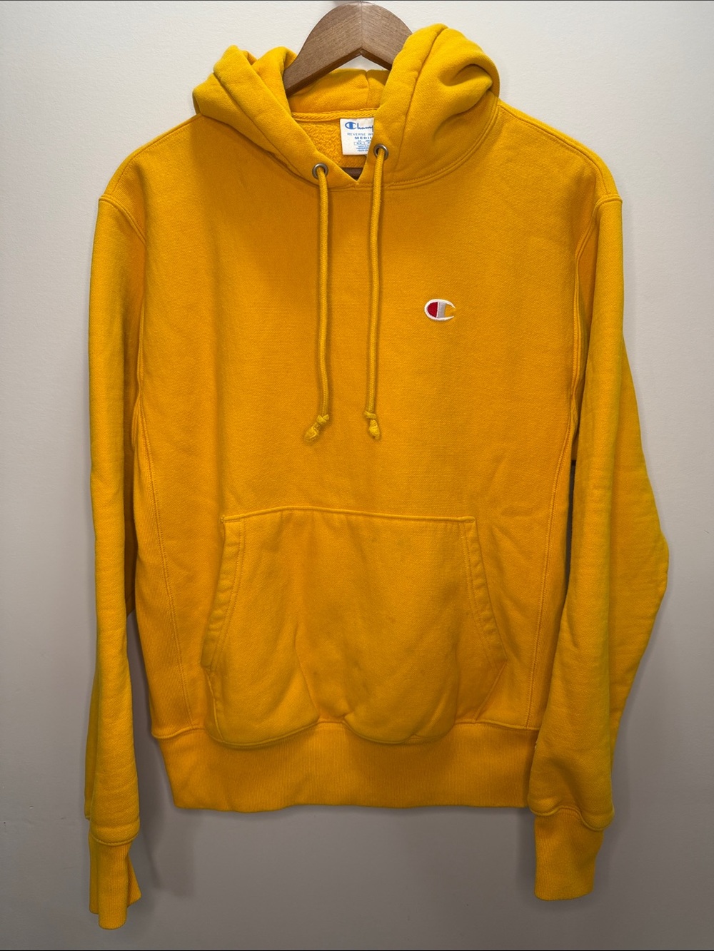 Champion Reverse Weave Yellow Hooded Pullover Sweatshirt Size Med 26.5x23
